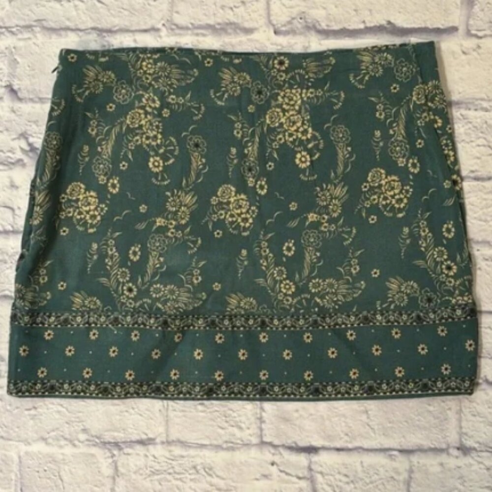 Free People - Faux Wrap Mini Skirt, Bandana Style - Size 4 (Green Floral) - Picture 13 of 15